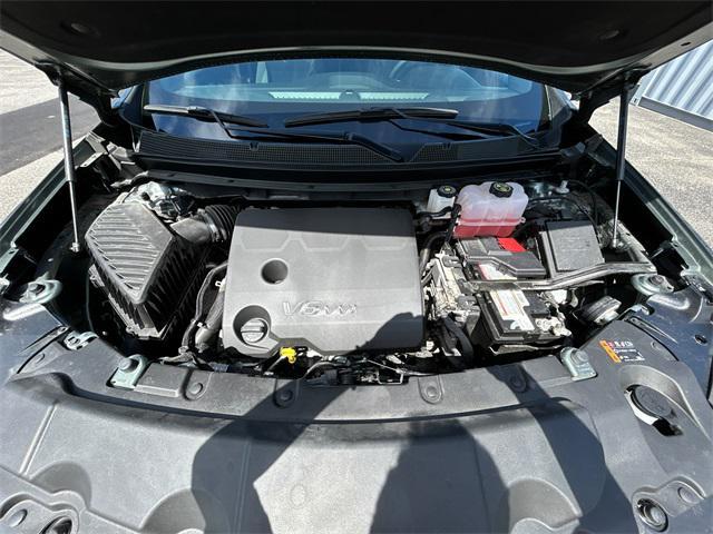 used 2023 Chevrolet Traverse car, priced at $36,995