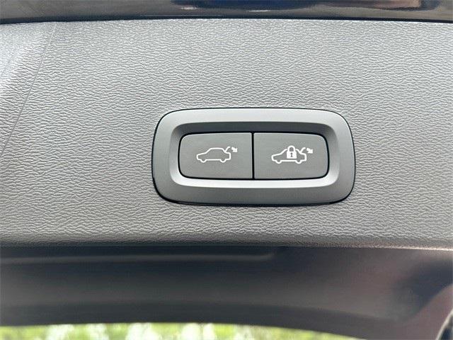 used 2023 Volvo XC40 car, priced at $26,988