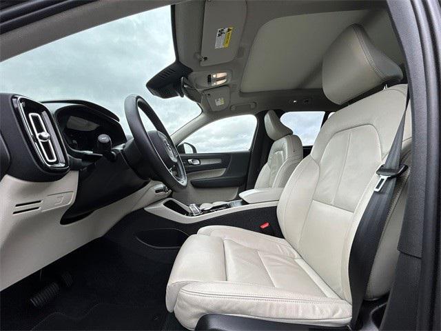 used 2023 Volvo XC40 car, priced at $26,988