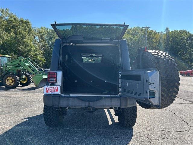 used 2015 Jeep Wrangler Unlimited car, priced at $25,995