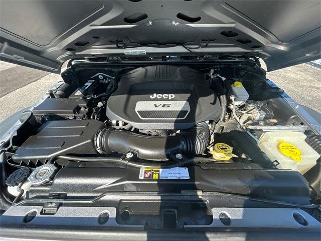 used 2015 Jeep Wrangler Unlimited car, priced at $25,995