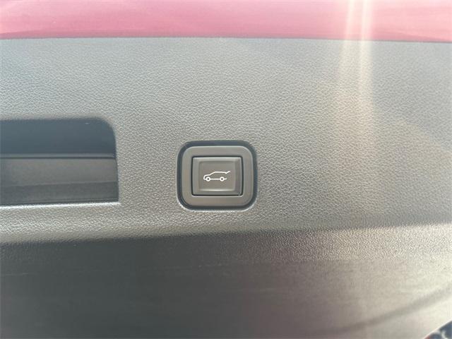 used 2024 Chevrolet Traverse car, priced at $57,995
