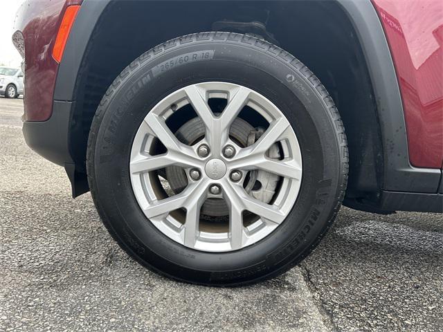 used 2023 Jeep Grand Cherokee car, priced at $34,995