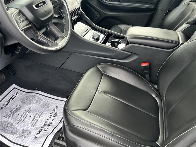 used 2023 Jeep Grand Cherokee car, priced at $34,995