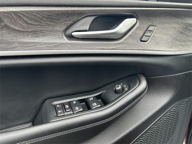 used 2023 Jeep Grand Cherokee car, priced at $34,995