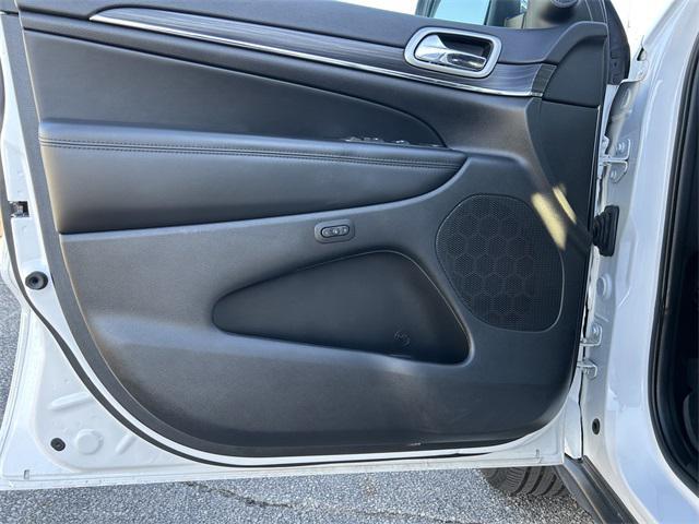 used 2022 Jeep Grand Cherokee car, priced at $30,995