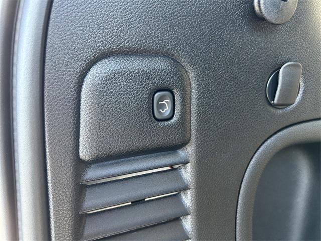 used 2022 Jeep Grand Cherokee car, priced at $30,995