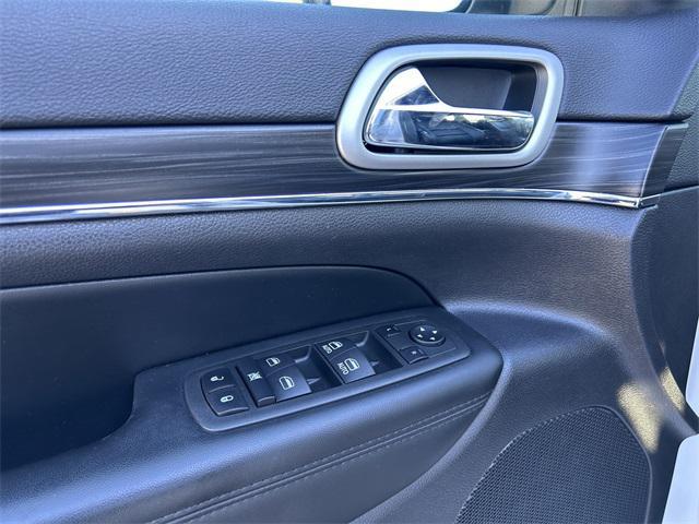 used 2022 Jeep Grand Cherokee car, priced at $30,995