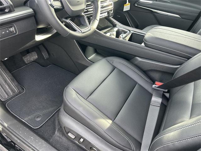 new 2026 Chevrolet Traverse car, priced at $53,140