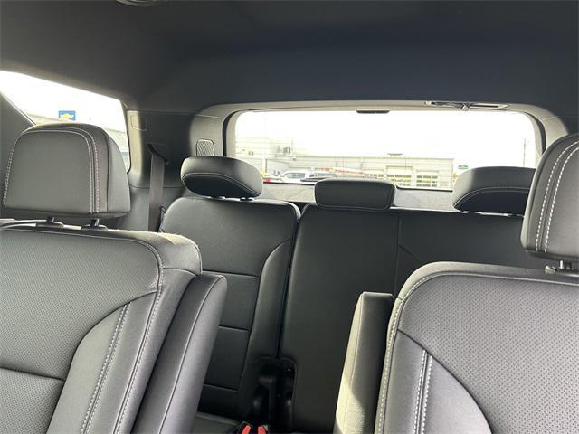 new 2026 Chevrolet Traverse car, priced at $53,140