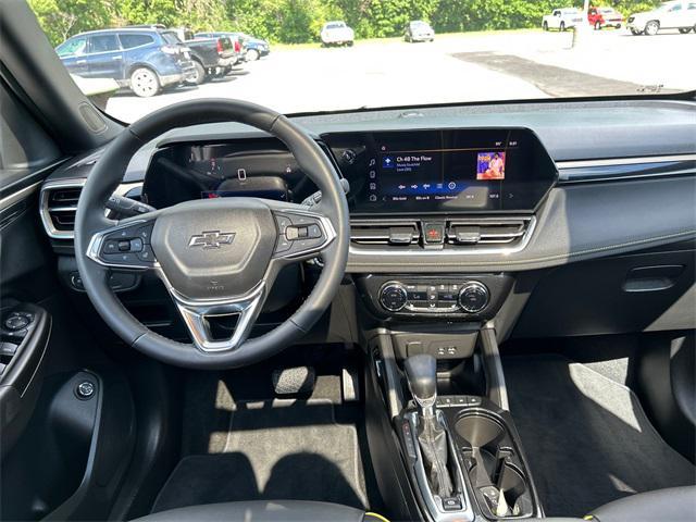 used 2025 Chevrolet TrailBlazer car, priced at $30,995
