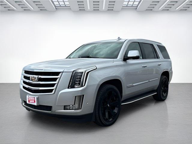 used 2020 Cadillac Escalade car, priced at $27,988