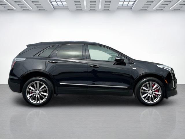 used 2022 Cadillac XT5 car, priced at $37,995