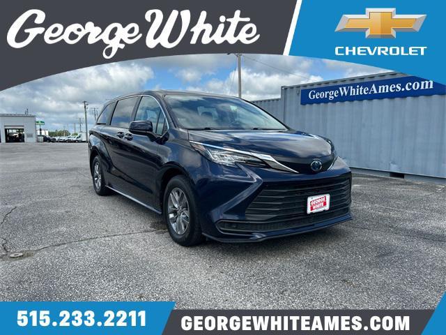 used 2022 Toyota Sienna car, priced at $35,995