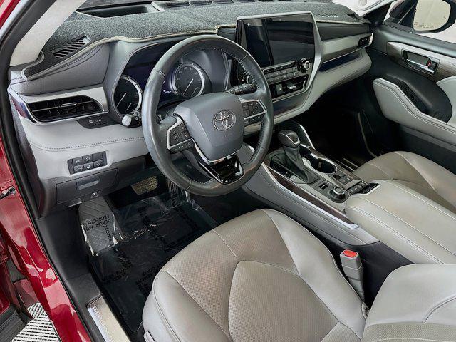 used 2021 Toyota Highlander car, priced at $36,500