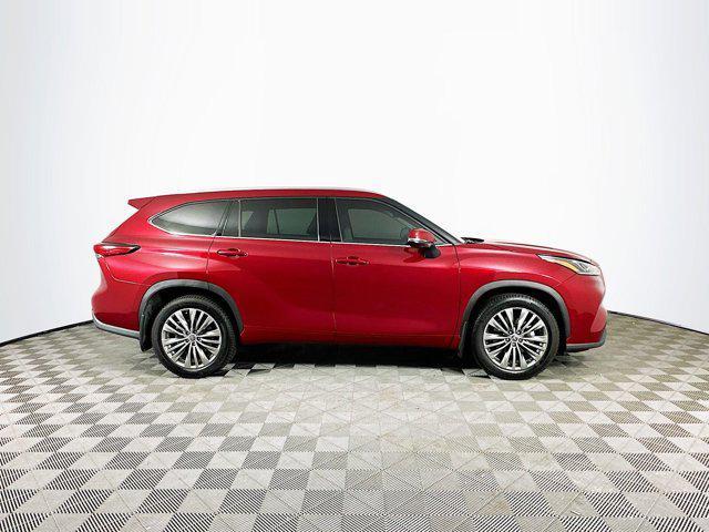 used 2021 Toyota Highlander car, priced at $36,500