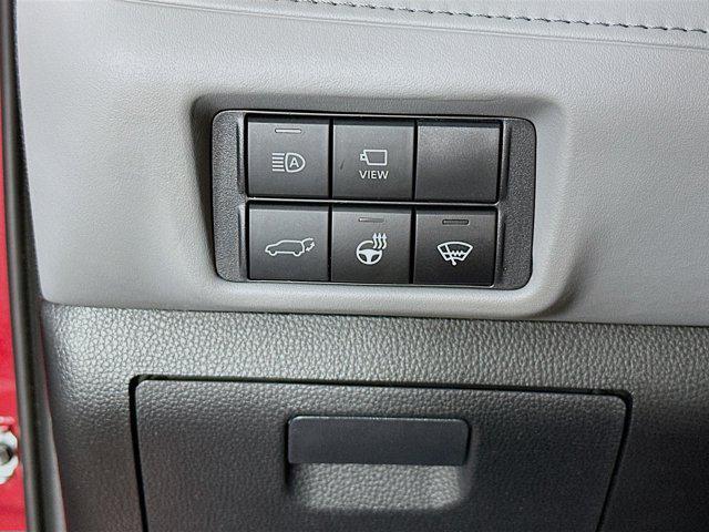 used 2021 Toyota Highlander car, priced at $36,500