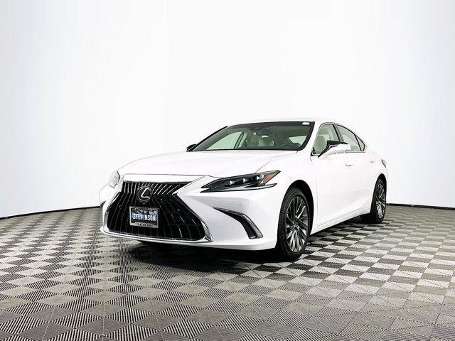 new 2025 Lexus ES 300h car, priced at $55,905