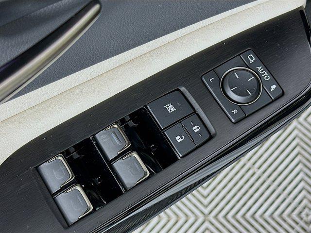 new 2025 Lexus ES 300h car, priced at $55,905