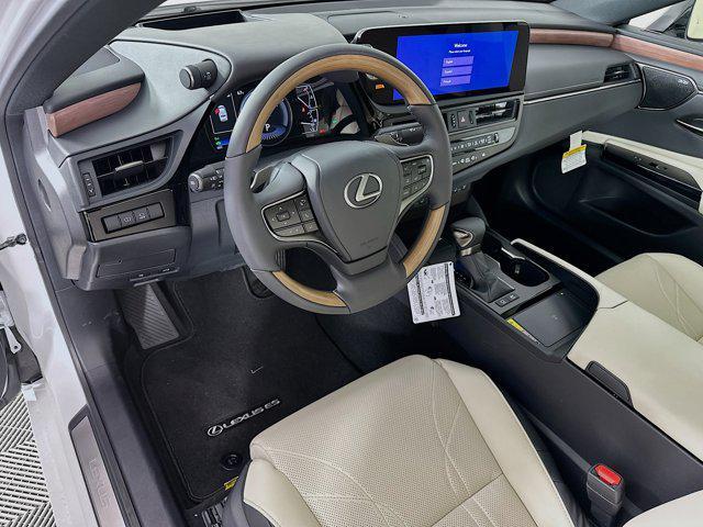new 2025 Lexus ES 300h car, priced at $55,905
