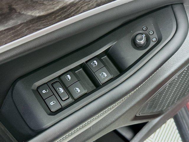 used 2023 Jeep Grand Cherokee car, priced at $29,952