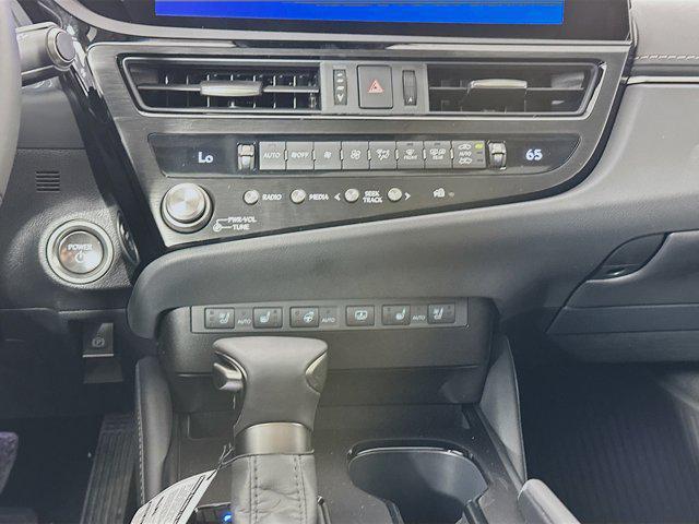 new 2025 Lexus ES 300h car, priced at $56,545
