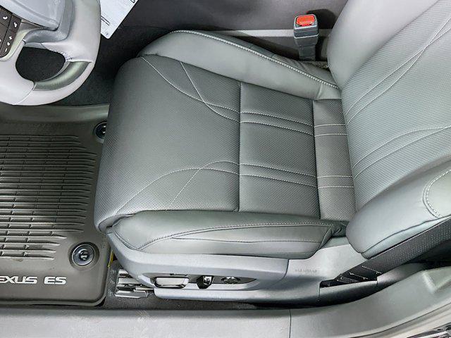 new 2025 Lexus ES 300h car, priced at $56,545