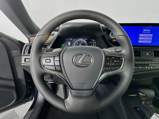 new 2025 Lexus ES 300h car