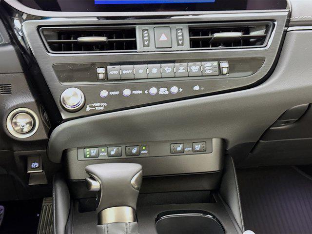 new 2025 Lexus ES 300h car, priced at $49,205