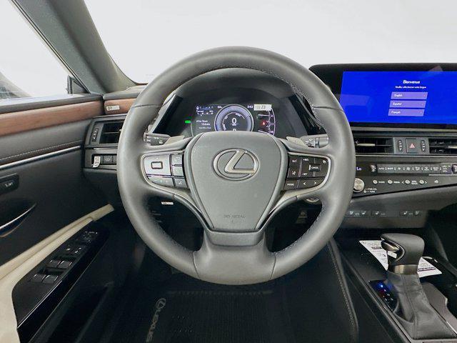 new 2025 Lexus ES 300h car, priced at $50,810