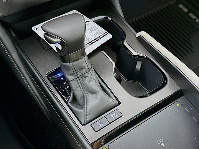 new 2025 Lexus ES 300h car, priced at $50,810