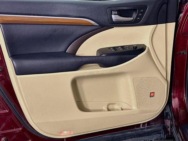 used 2017 Toyota Highlander car, priced at $18,995