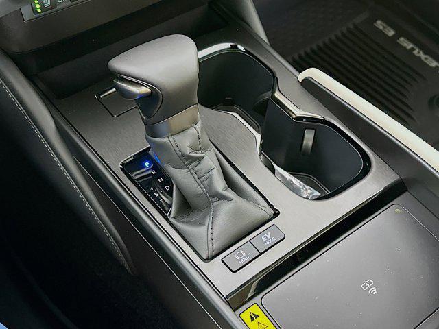 new 2025 Lexus ES 300h car, priced at $56,945