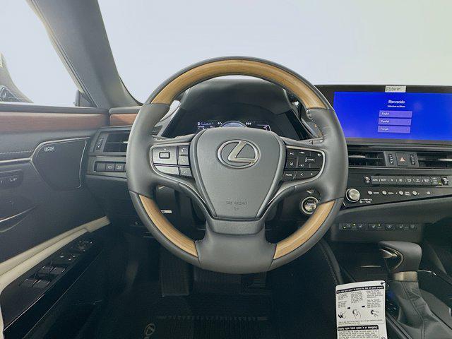 new 2025 Lexus ES 300h car, priced at $56,945