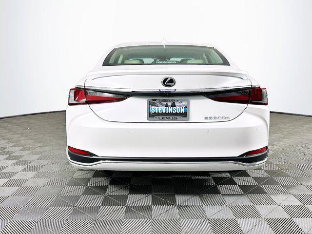 new 2025 Lexus ES 300h car, priced at $56,945