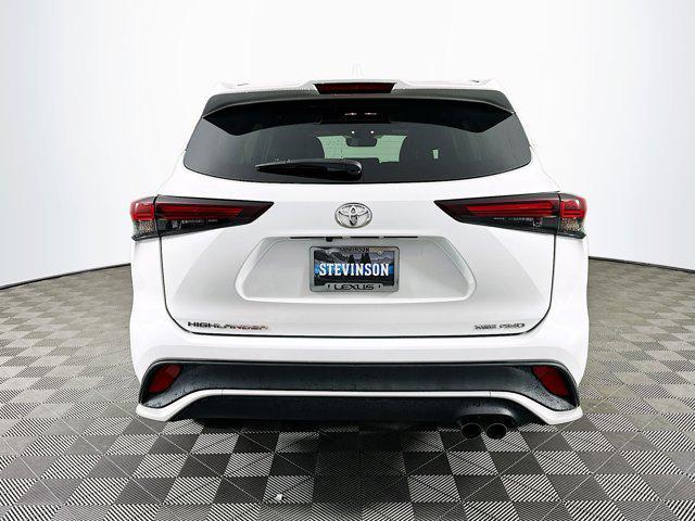 used 2024 Toyota Highlander car, priced at $40,054