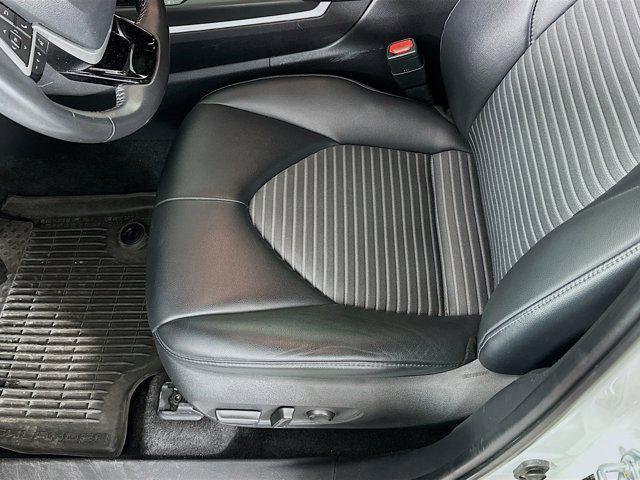 used 2024 Toyota Highlander car, priced at $40,054