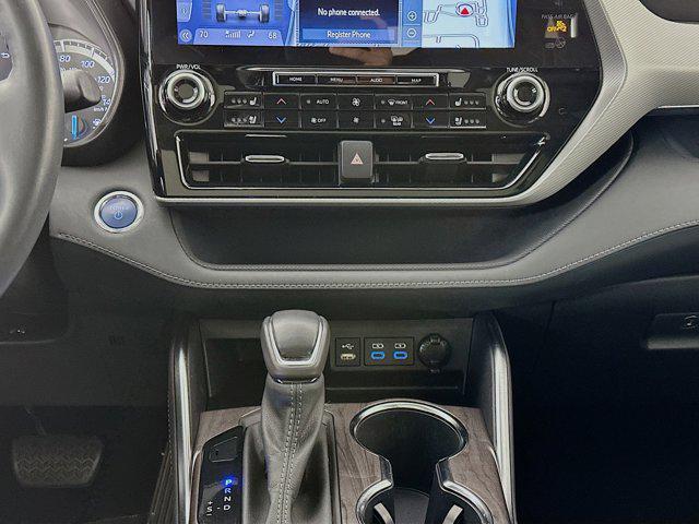 used 2022 Toyota Highlander Hybrid car, priced at $42,201