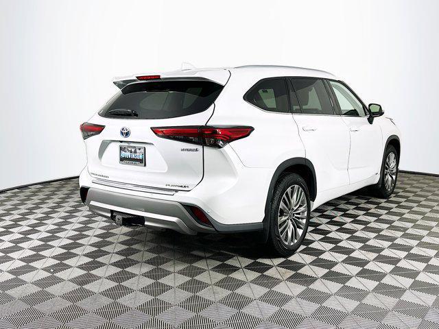 used 2022 Toyota Highlander Hybrid car, priced at $42,201