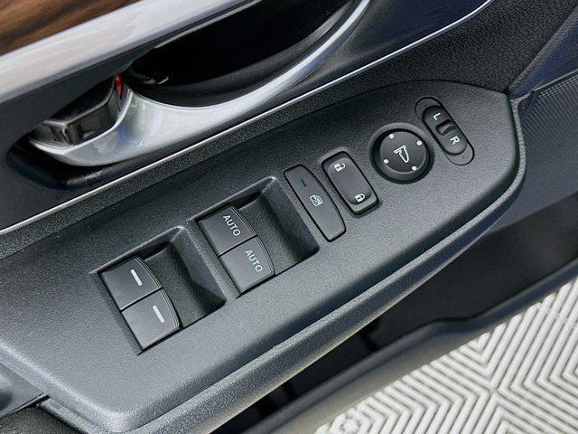 used 2022 Honda CR-V car, priced at $27,750