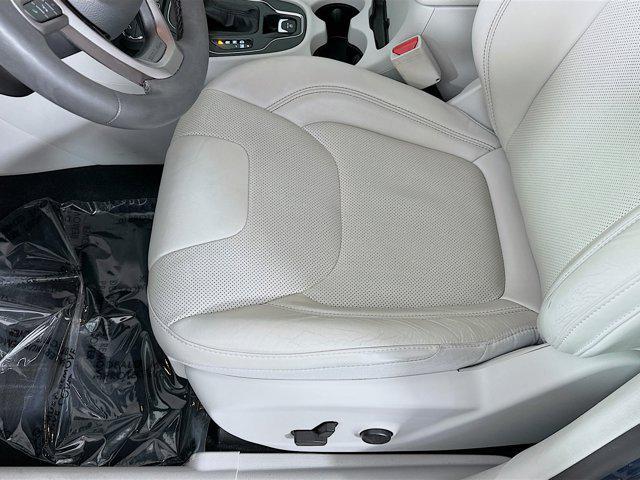 used 2021 Jeep Cherokee car, priced at $17,555