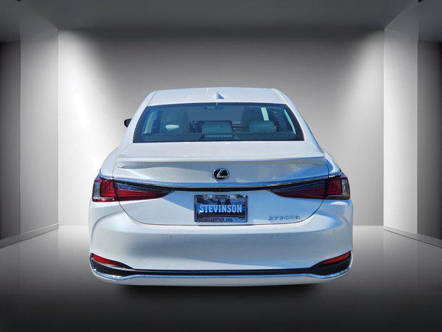 new 2025 Lexus ES 300h car, priced at $50,744