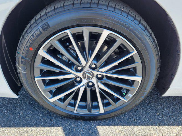 new 2025 Lexus ES 300h car, priced at $50,744