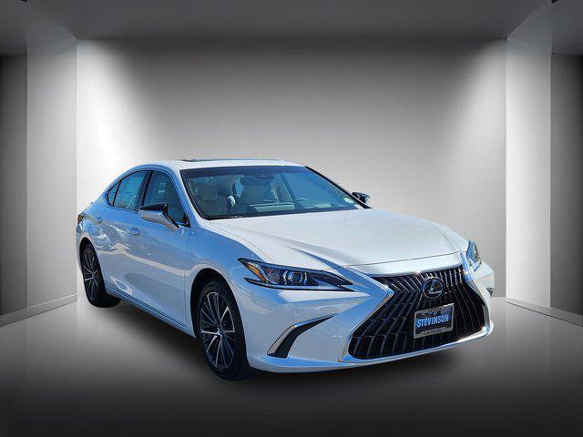 new 2025 Lexus ES 300h car, priced at $50,744