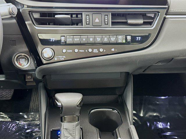 used 2025 Lexus ES 350 car, priced at $40,564