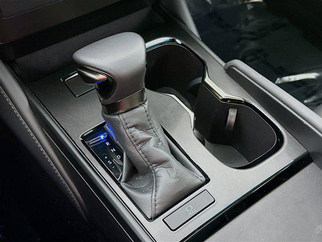 used 2025 Lexus ES 350 car, priced at $40,564