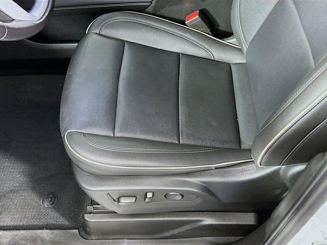 used 2022 GMC Yukon car, priced at $50,732