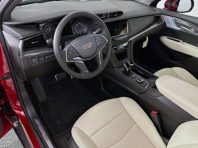 used 2025 Cadillac XT5 car, priced at $53,701