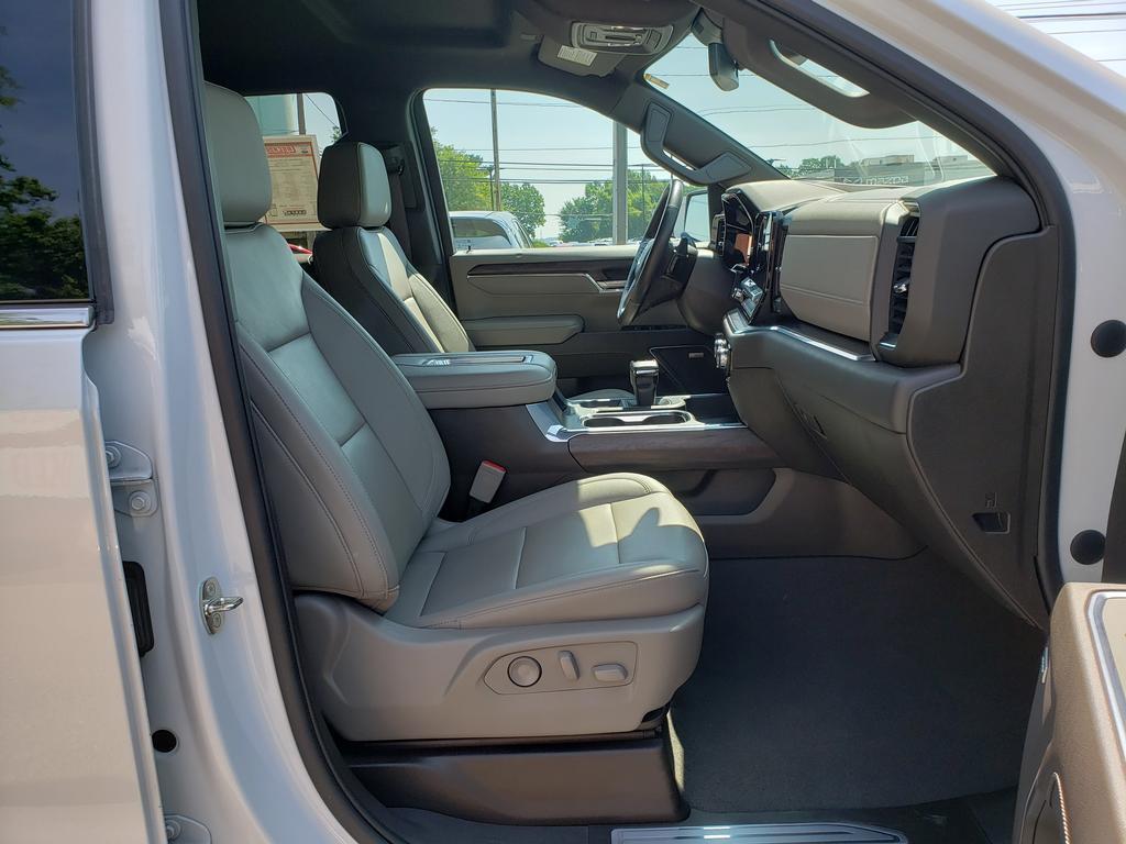 used 2022 GMC Sierra 1500 car, priced at $41,496