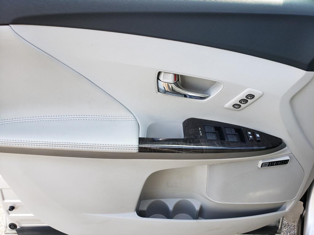 used 2013 Toyota Venza car, priced at $8,395